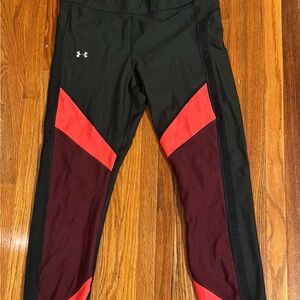 Under Armour Maroon and Black Compression 3/4 Crop Leggings